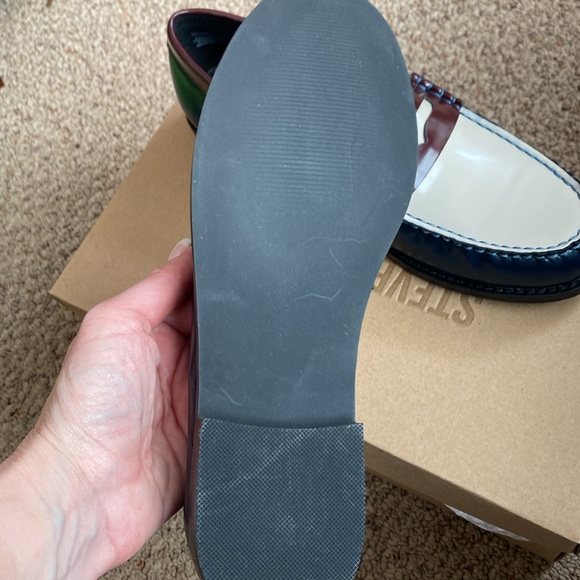 Brand new trendy loafers! Dress up any work outfit! - Picture 3 of 3